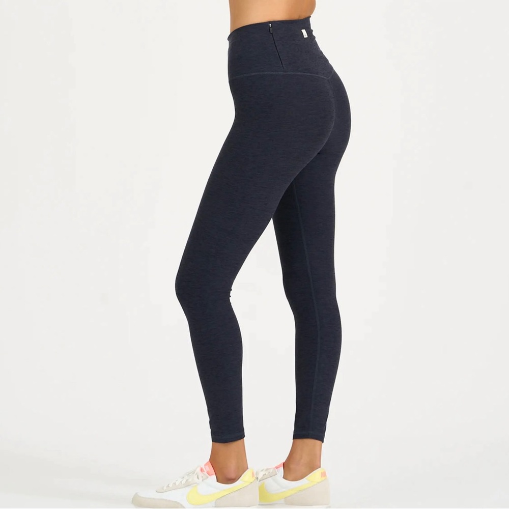 NWT Vuori Clean Elevation Legging - Midnight Heather - Picture 2 of 8